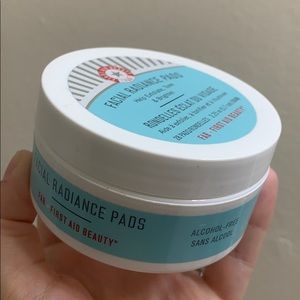 First Aid Beauty Radiance Pads